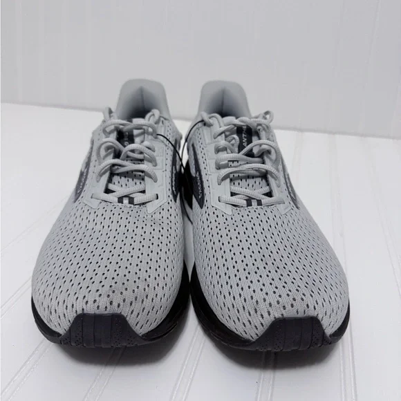 Brooks Men's Light Gray and Black Anthem 6 Running Shoes in Size 14 - Picture 2 of 10